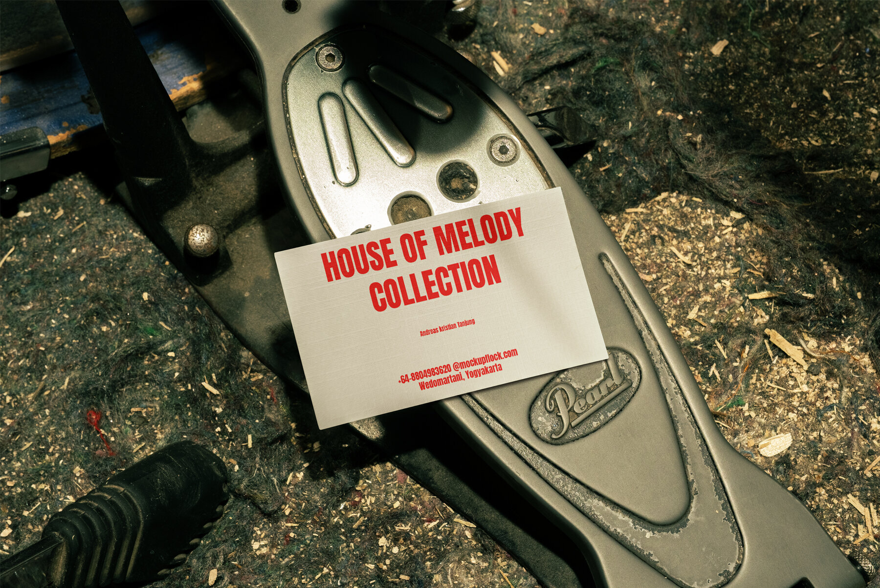 HOM Business Card 04 Mockup 2