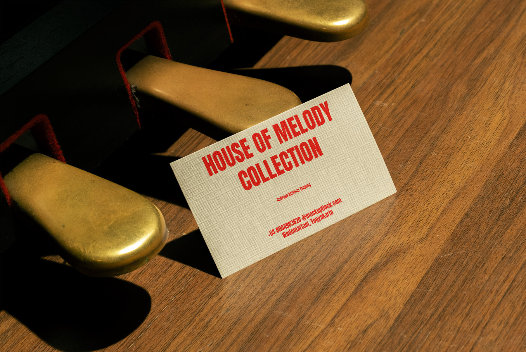 HOM Business Card 02 Mockup 2