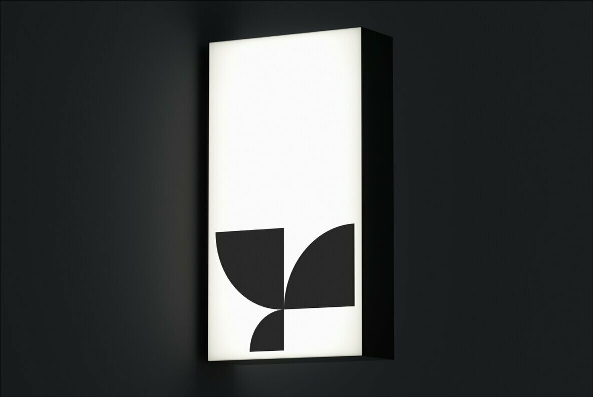 Lightbox 01 Standard Mockup 4