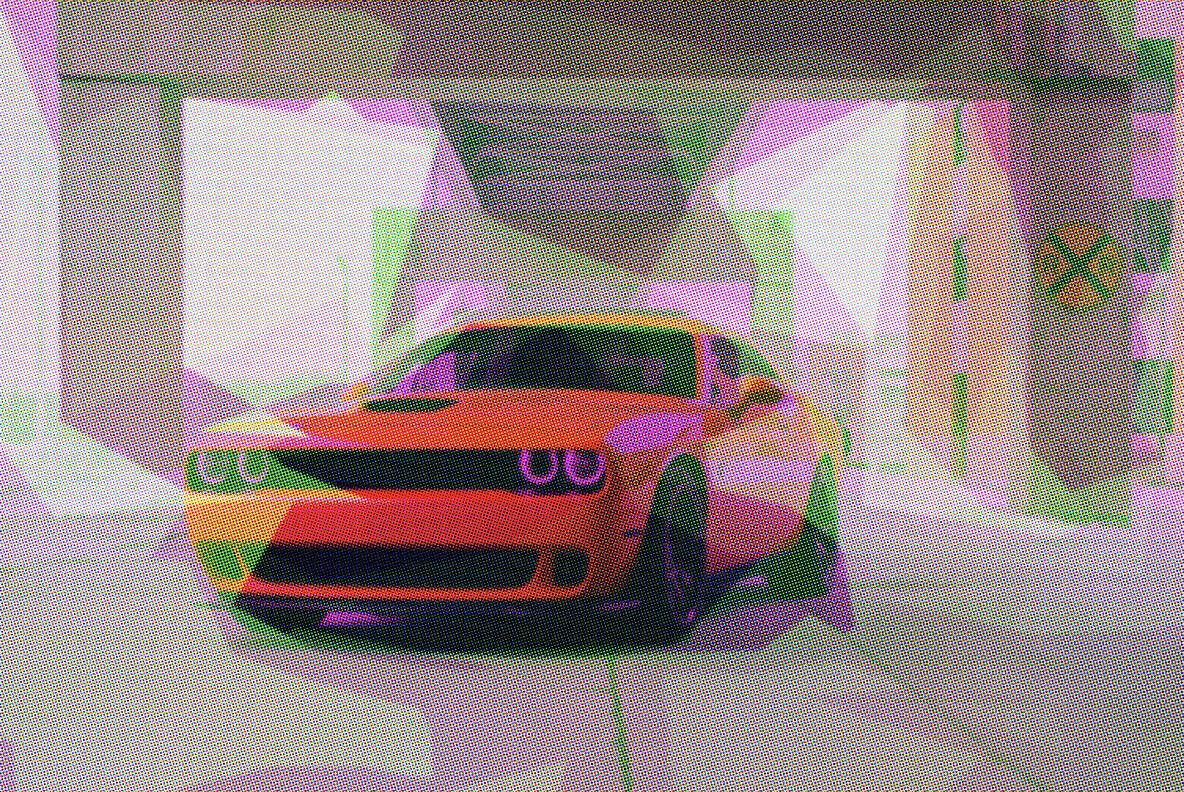 Halftone Polygon Prism Effect 4