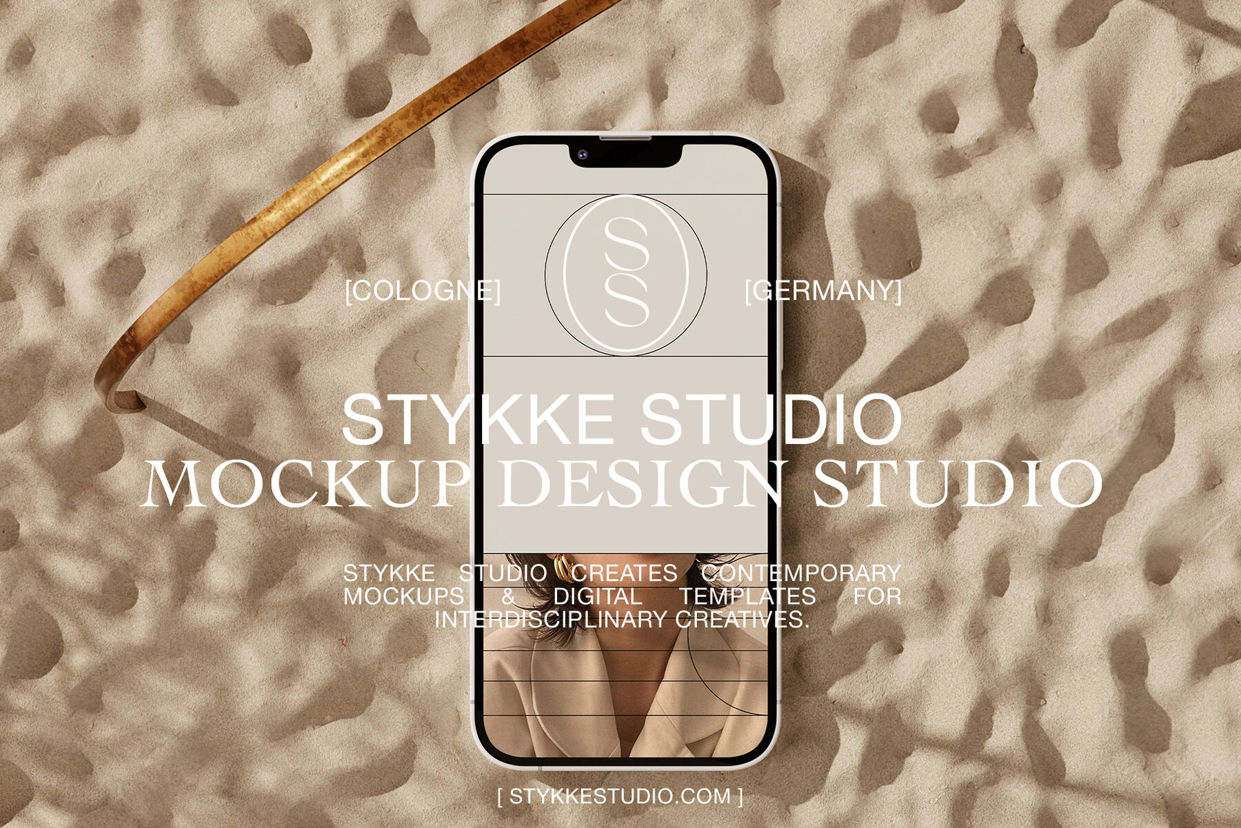 Desert iPhone Mockup 9