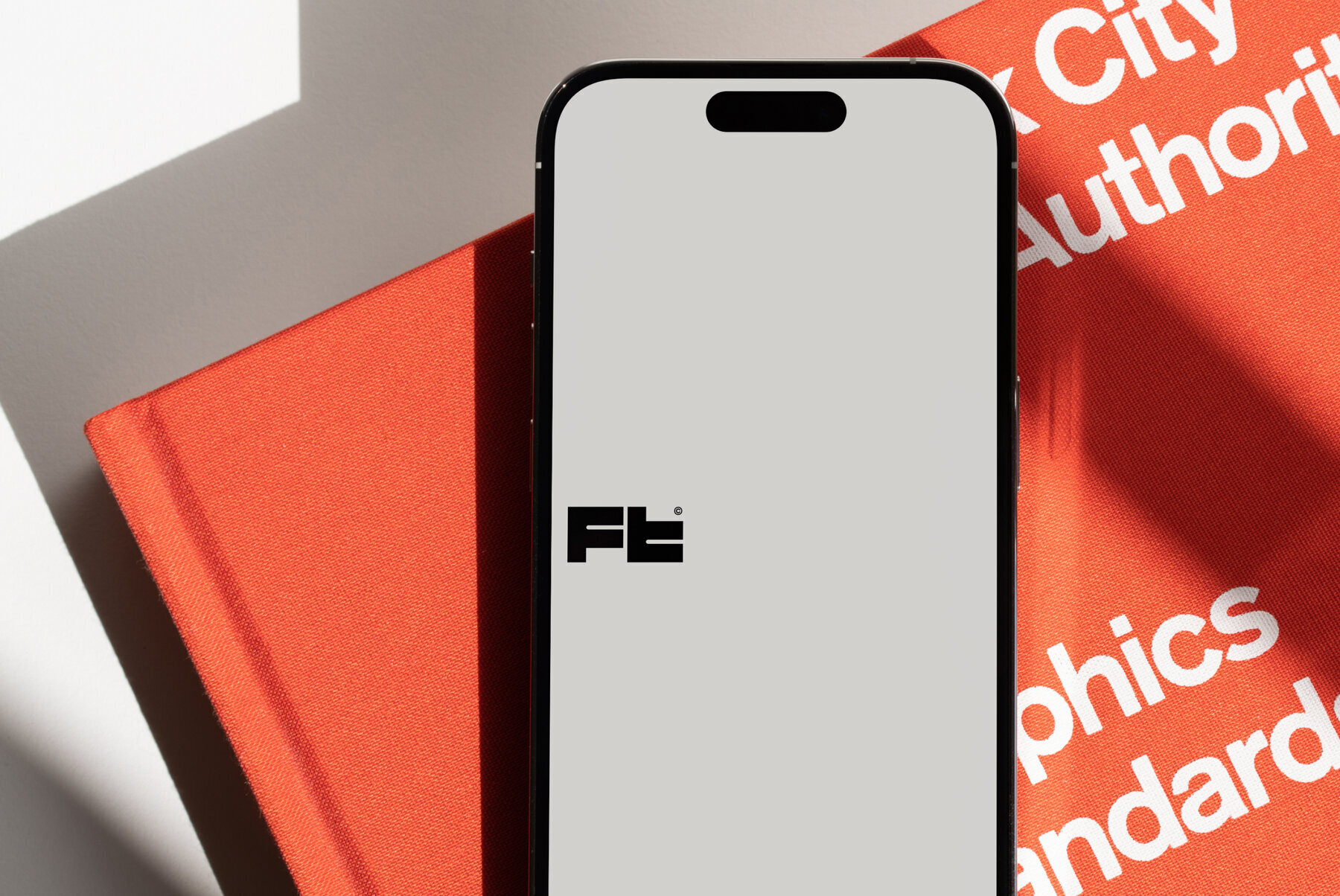 iPhone 14 Pro   003 2