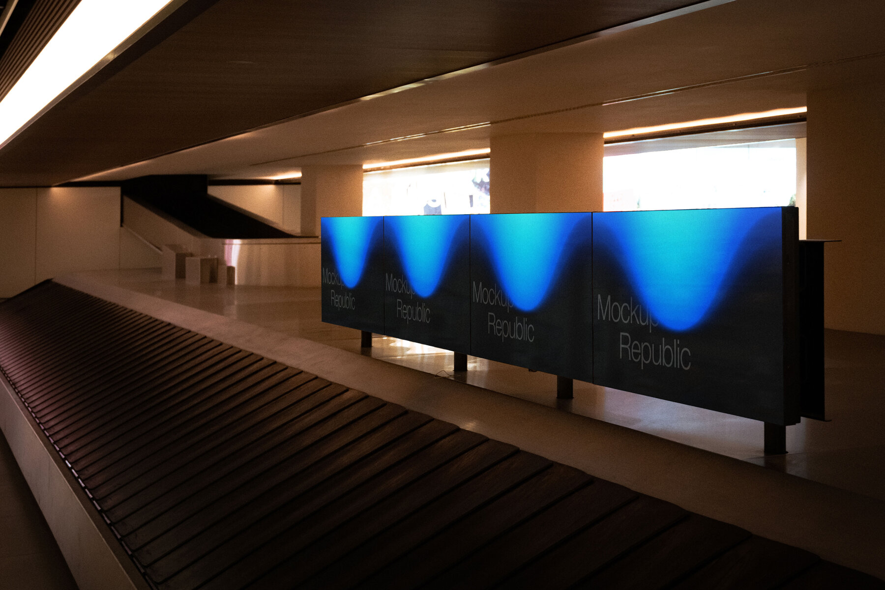 Airport Screen Mockup 003 4