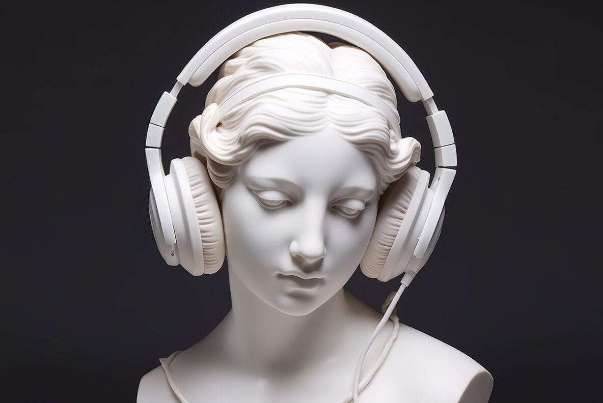 Antique Marble Sculpture of A DJ 6