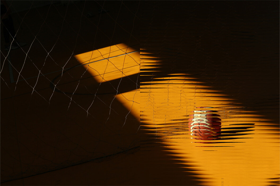 Glass Refraction Effect 7