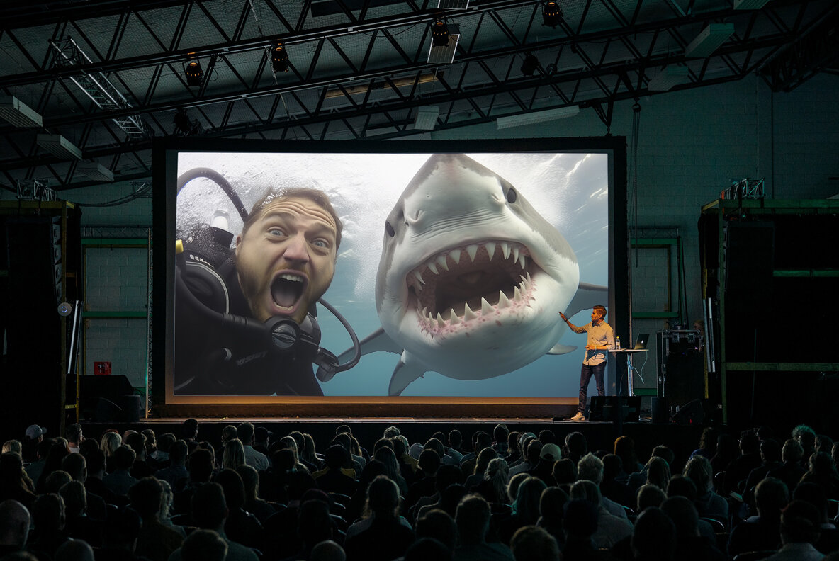 Selfie with wild animals 10