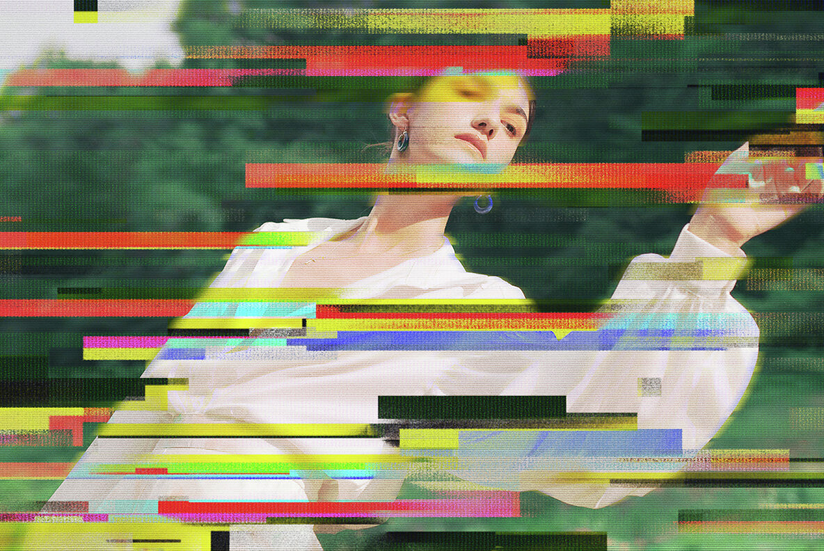 Smudged Glitch Photo Effect 2
