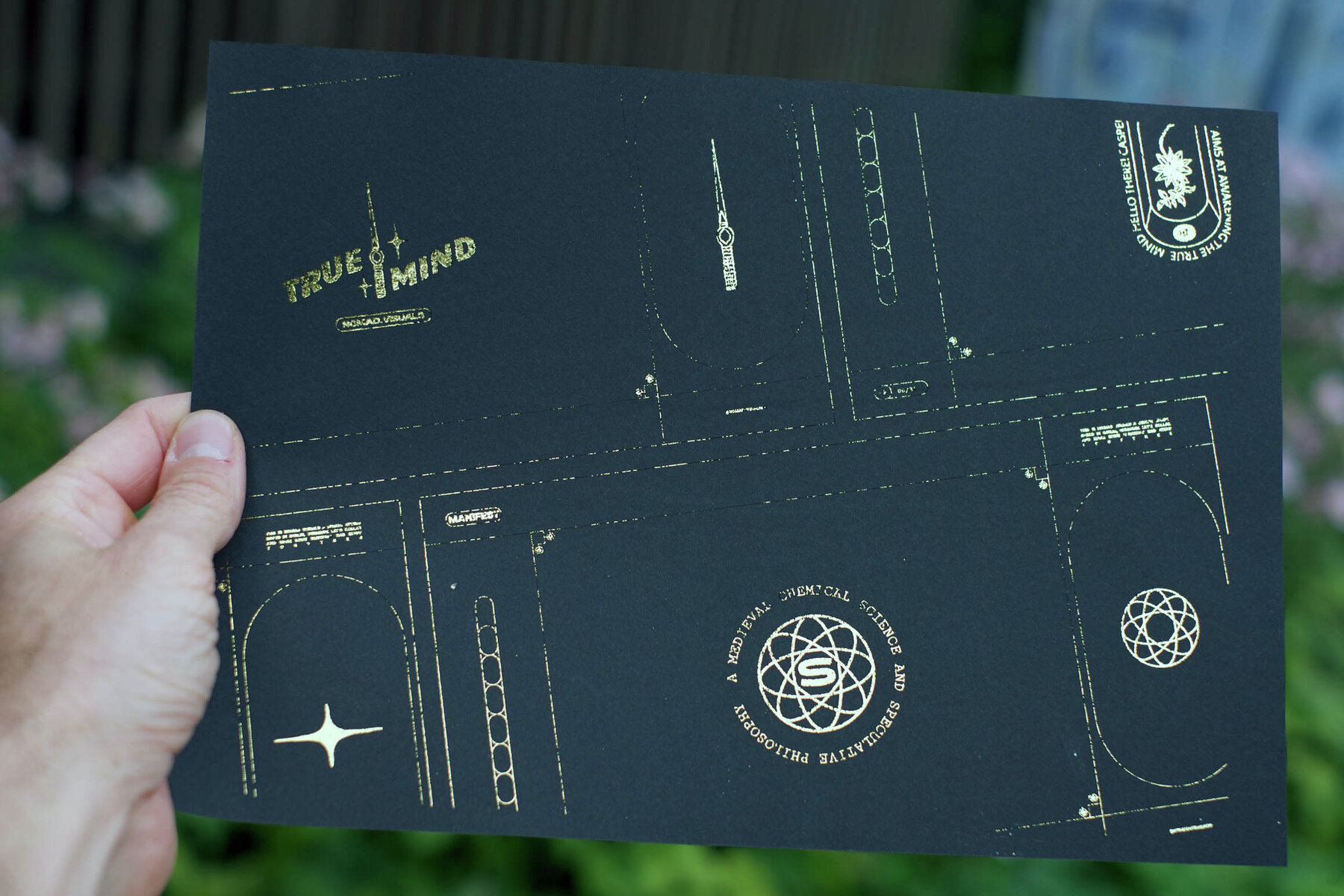 Manifest Logo Kit 19