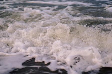 Splashing Waves 02