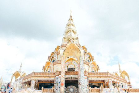 Wat Pha Sorn Kaew 01