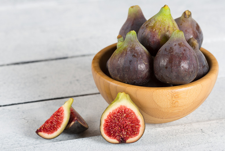 Ripe figs ready to eat