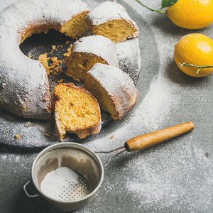 Homemade gluten free lemon bundt cake with sugar powder  square crop