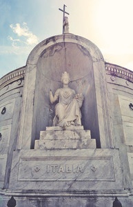 Statue in St  Louis Cemetery