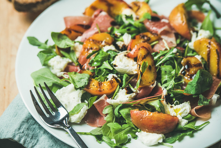 Arugula, prosciutto, mozzarella and grilled peach salad