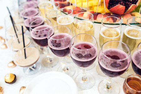 wine and champagne cocktail with fruits