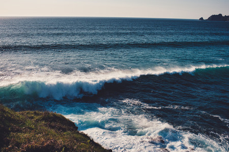 wave breaking coast