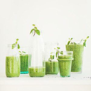 Matcha green smoothie with chia seeds and fresh mint