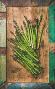 Raw uncooked green asparagus