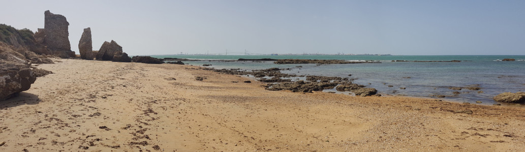 Beach of the Wall of Puerto Sherry