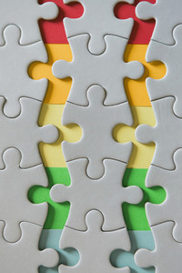 Rainbow edges of disconnected jigsaw puzzle pieces