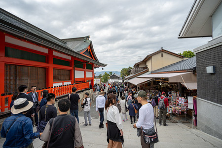 KYOTO JAPAN   OCTOBER 13  2018 Many tourist on Fushimi Inari in