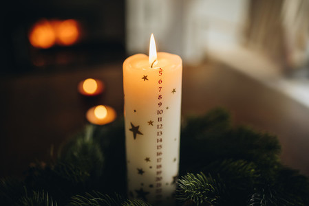 Christmas candle with wreath