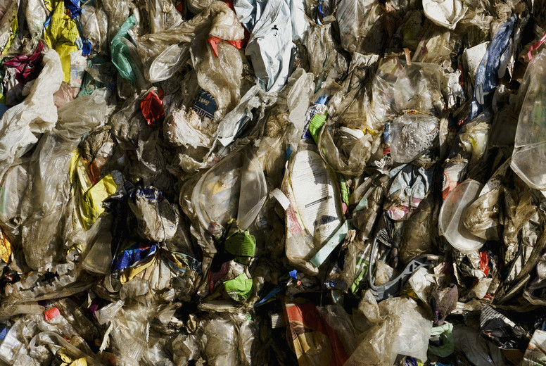 Compressed bundle of plastic recycling
