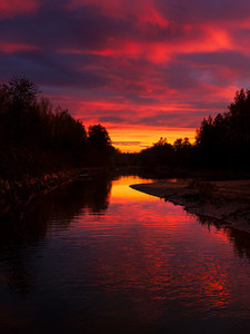 CRNA BARA  SERBIA   Red sky reflects on the Drina river surface  The photo was taken in Serbia