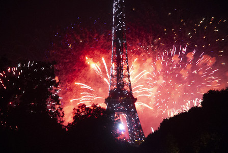 Eiffeltower Fireworks 2