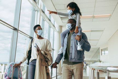 African family traveling during pandemic
