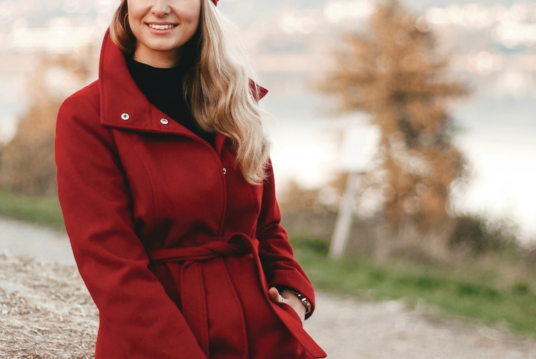 Good looking women during fall 11