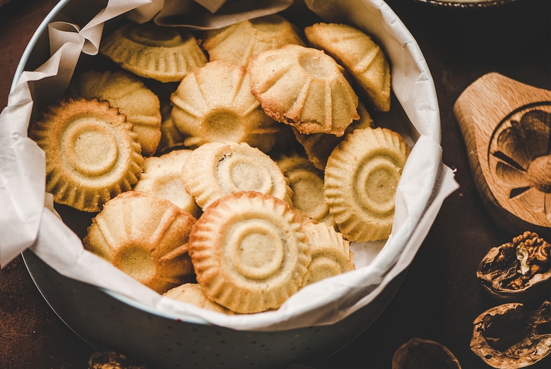 Turkish traditional Hatay semolina cookies with walnut filling and figs