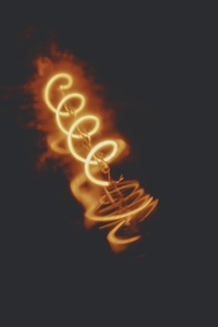 Chaotic shapes of a led light filament
