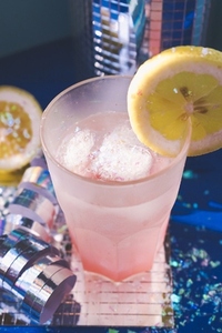 Fresh decoration of a drink in a party in a pub with natural lig