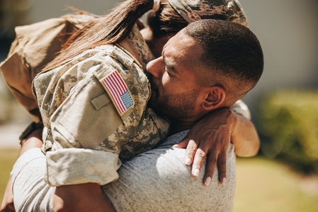 Heartwarming military homecoming