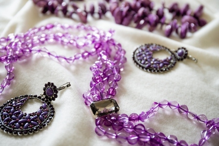 Amethyst necklace and earrings o