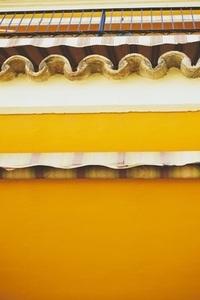 Wall and terrace in yellow tones