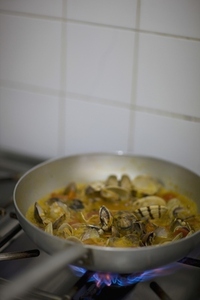 Frying pan with seafood sauce
