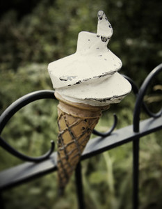ice cream cone sculpture