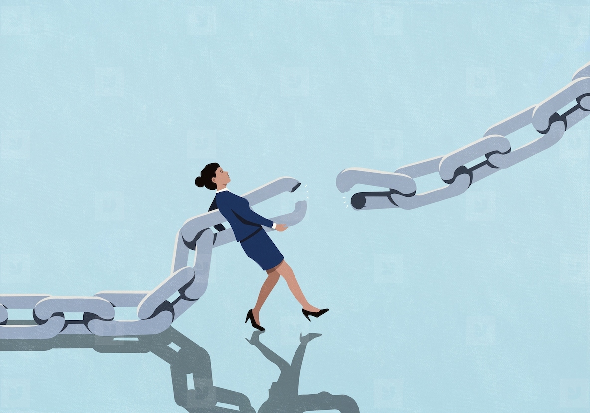 Businesswoman attempting to reconnect broken chain against blue background