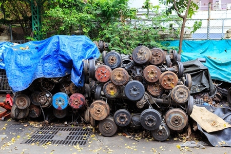 Used engines car from Japan are being disassembled for sale as s