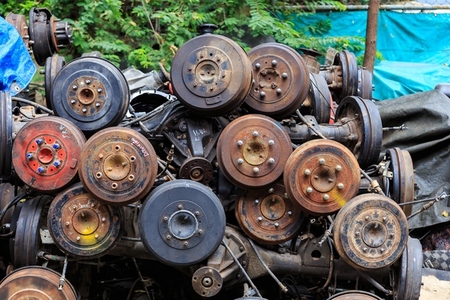 Used engines car from Japan are being disassembled for sale as s