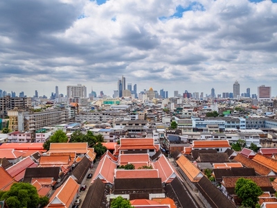 BANGKOK THAILAND AUGUST 25 2025 A birds eye view of Bangk BANGKOK THAILAND AUGUST 25 2025 A birds eye view of Bangk