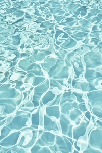 Sunlight reflections over patterned