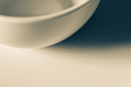 chic crockery composition