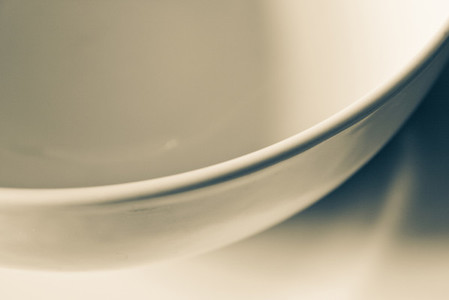 chic crockery composition