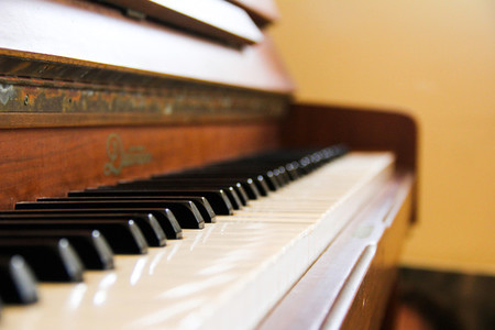 An Old Piano