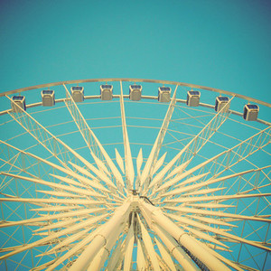 Ferris wheel with retro