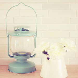 Vintage lamp and flower