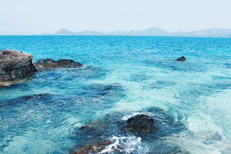 Clear azure ocean waters1